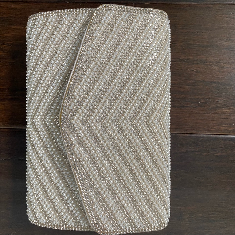 Elegant Pearl Clutch
